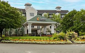 Comfort Inn & Suites Near Burke Mountain